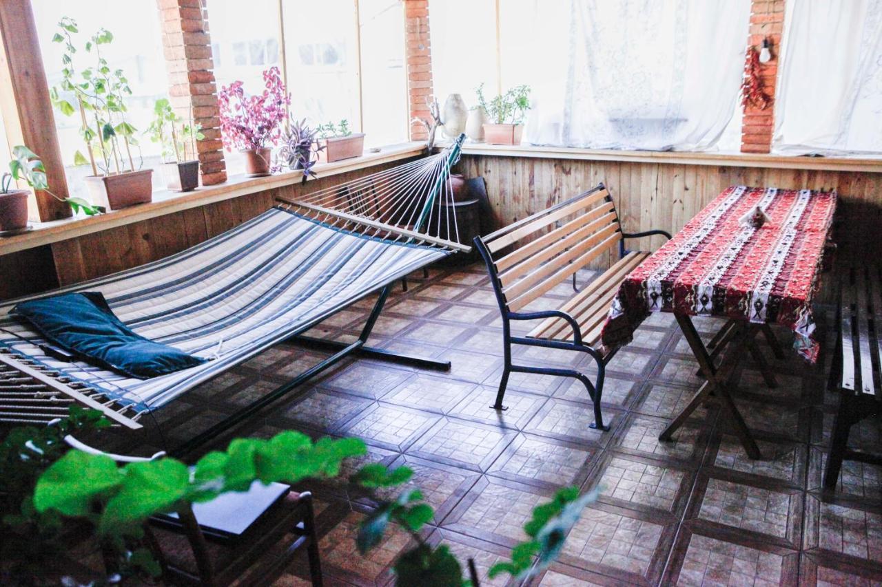 Family Mini-Hotel Martirosyan'S And Tours 耶烈万 外观 照片