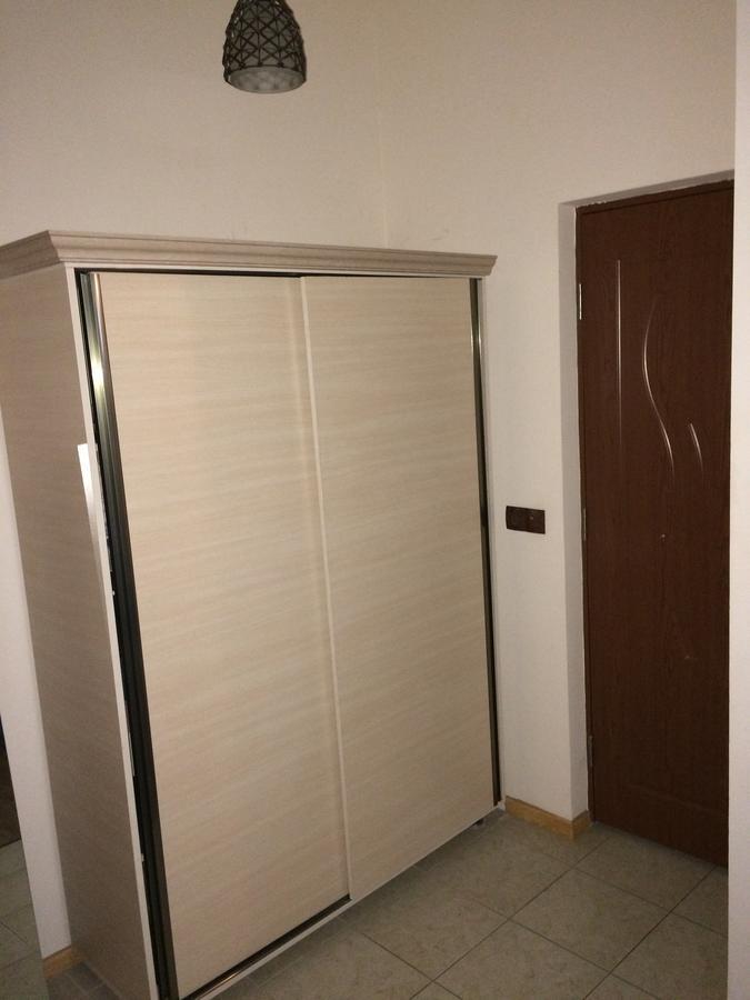 Family Mini-Hotel Martirosyan'S And Tours 耶烈万 客房 照片
